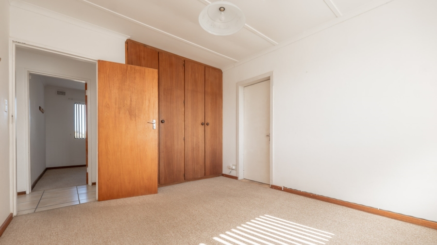 To Let 3 Bedroom Property for Rent in Struisbaai Western Cape